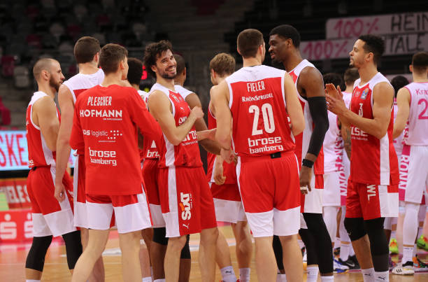 都是对方防 都是对方防