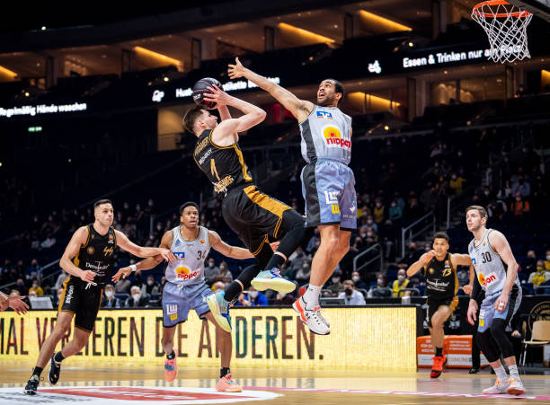 在竞争激烈 在竞争激烈